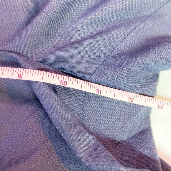 Ann Taylor navy capri pants button hem women's 12 - Picture 11 of 12